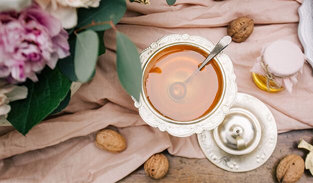 Honey enhances the effect of walnuts in increasing male potency